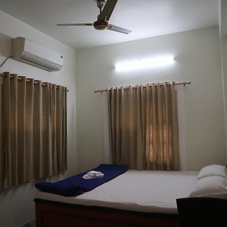 Swet Aparajita Hotel Bolpur Buitenkant foto